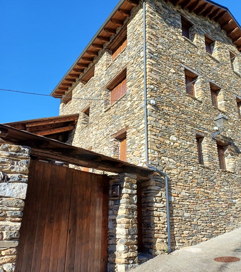 casa mora a aiguabella